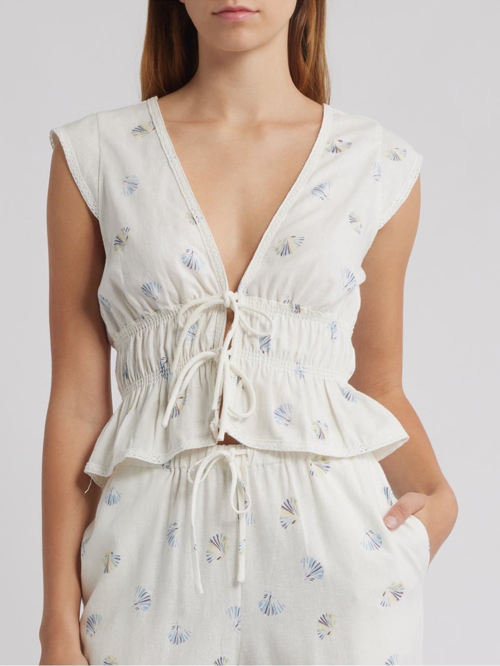 WAYF Clara tie front linen blend top size xs